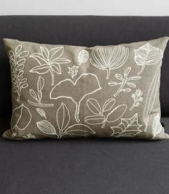 Botanic Leaves -Brodert putetrekk