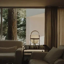 Cesta bord- / gulvlampe