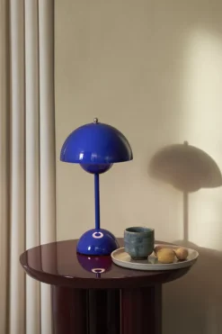 Flowerpot oppladbar bordlampe VP9, Cobalt Blue