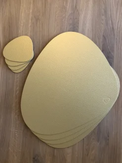 Gift set – 4 stk table mat + 4 stk glass mat gold