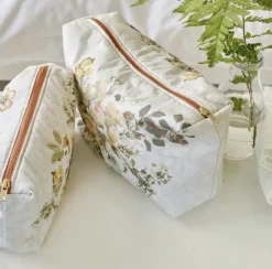 Toalettveske -Margaretta Sepia, Medium