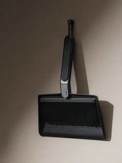 Vipp 274 – Kost og feiebrett