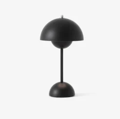 VP9 Flowerpot oppladbar bordlampe , matt sort